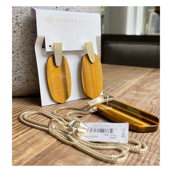 SOLD - Ultimate Kendra Scott Bundle - Picture 10 of 11